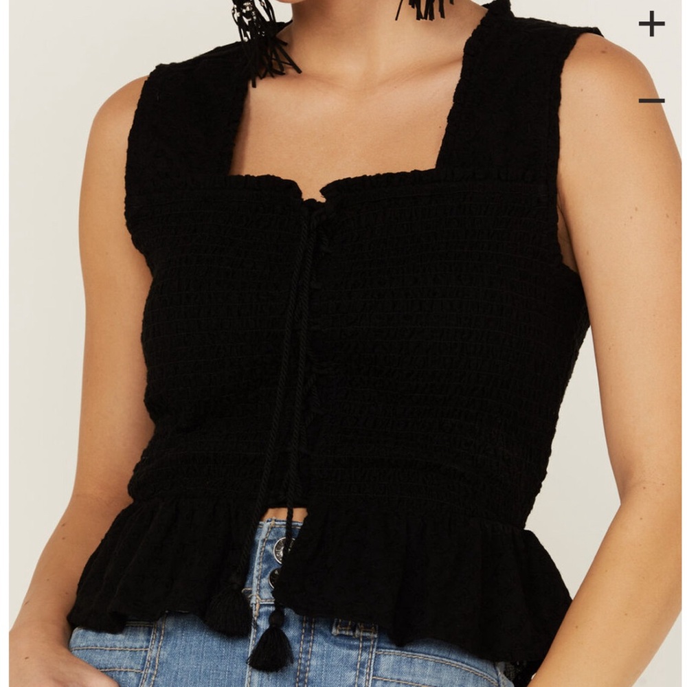 Shyanne Women's black Eyelet Smocked Corset Tank Top size medium